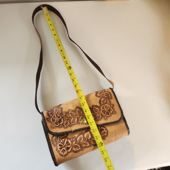 Vintage 1970s Ostrich Tooled Floral Leather Shoulder Bag Purse Boho Festival 70s - Picture 10 of 10